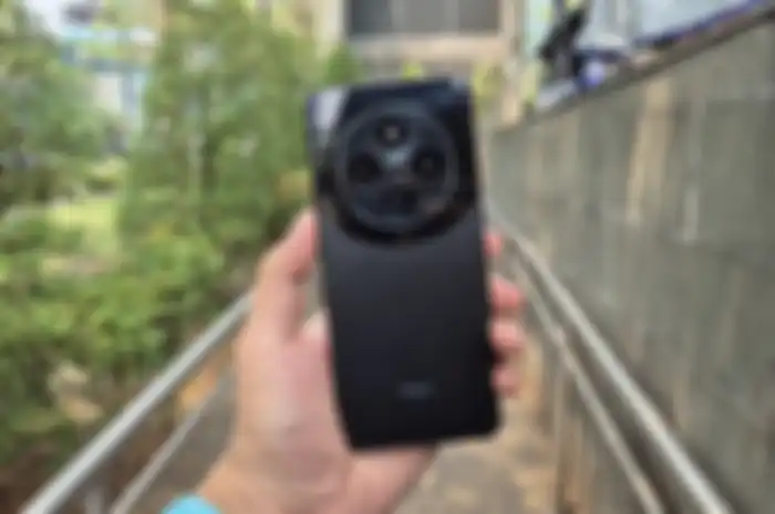 POCO C75
