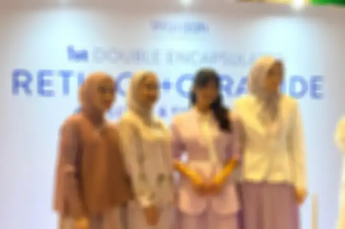 Para speaker person di launching Wardah Retinol + Ceramide di ARTOTEL Mangkuluhur, Jakarta, hari Selasa (26/11).