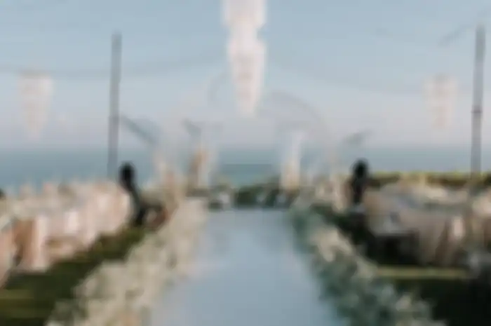 Pernikahan Enzy Storia yang diadakan di pulau Dewata, Bali.
