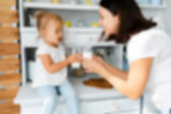 Susu menjadi bagian penting dalam pola makan sehat dan seimbang untuk mendukung pertumbuhan optimal anak.