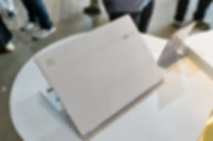 Acer Swift Edge 14 AI Resmi Meluncur, Laptop AI Premium Berbobot di Bawah 1 Kg