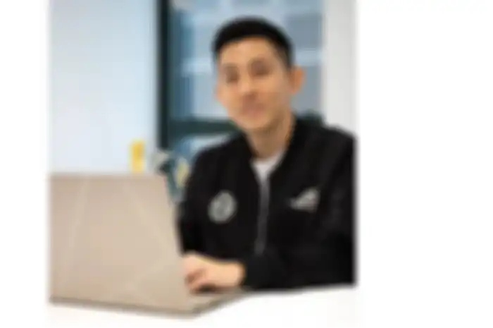 ASUS menunjuk Lenny Lin sebagai Country Manager baru di Indonesia. Ia membawa visi strategis untuk memperkuat posisi ASUS di pasar laptop dan memperluas adopsi teknologi AI.