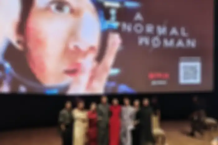  Film ini mengikuti kisah Milla, seorang sosialita yang hidupnya berubah saat tubuhnya mulai menunjukkan luka-luka misterius sebagai refleksi luka batin yang selama ini tersembunyi.
