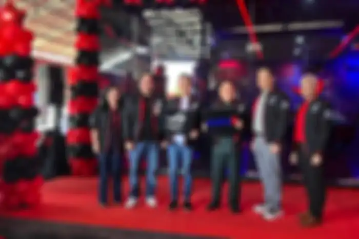 ASUS membuka ROG Exclusive Store pertama di Surabaya, menghadirkan pusat gaming terlengkap bagi komunitas gamer Jawa Timur