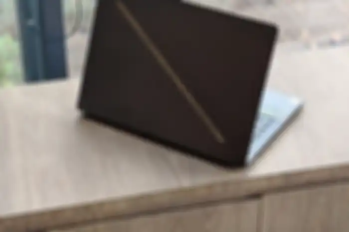 ASUS ROG Zephyrus G14 GA403UU Ryzen 7 + RTX 4050