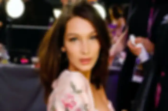 Soft Smokey Eyes ala Bella Hadid