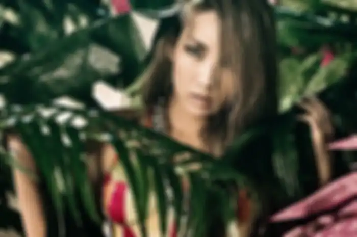 CL '2NE1': First Solo Award