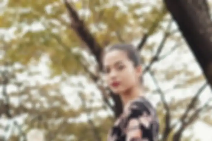 Bongkar isi tasnya Putri, yuk!