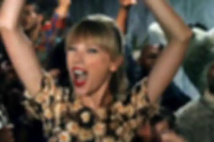 Put Your Hands Up!