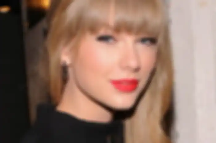 Taylor Swift: Salut Sama Reeve Carney