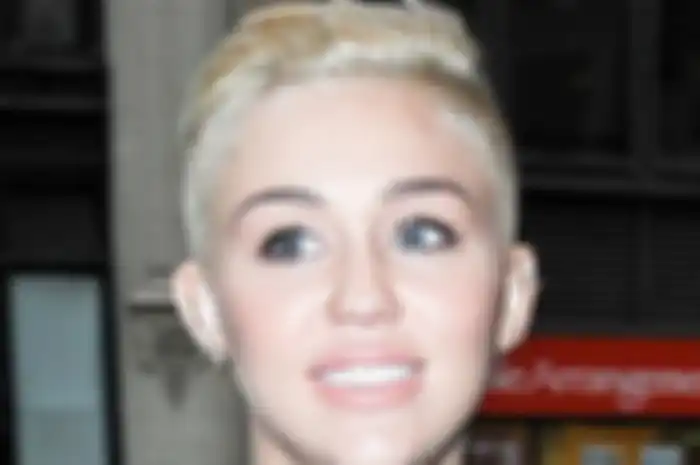 Miley Cyrus: Ternyata Directioner