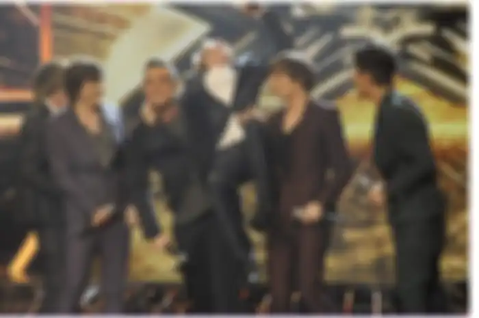 One Direction: Member baru, Robbie William?