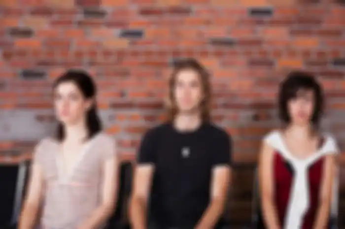 5 Tips Menghadapi Momen Awkward Ketemu Teman Lama