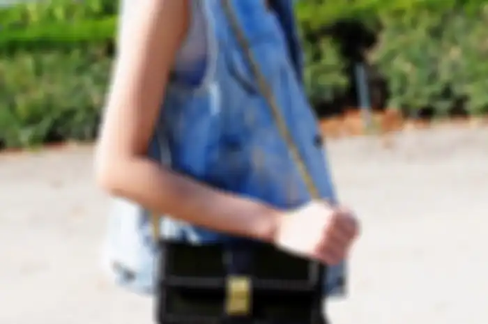 Tips Mix And Match Outfit Dengan Vest Denim