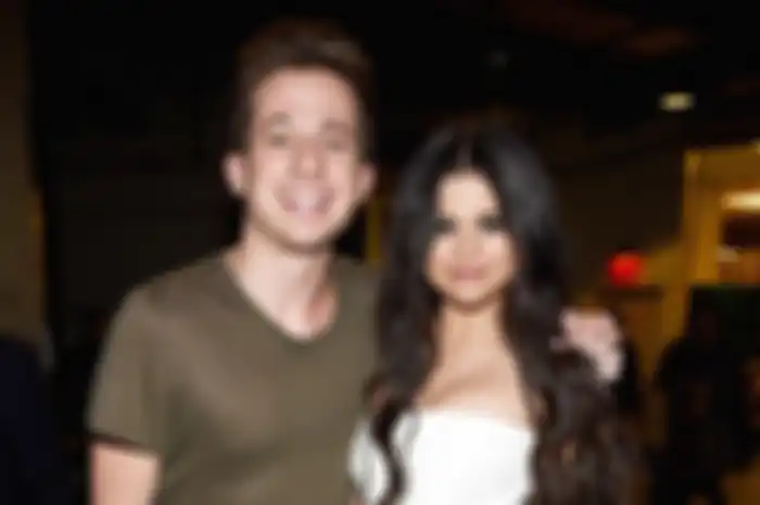 Charlie Puth Unfollow Instagram Selena Gomez karena Justin Bieber?