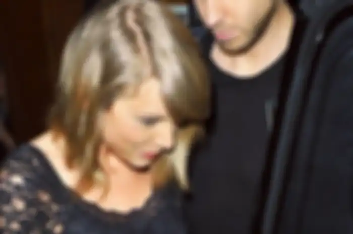 4 Bukti Taylor Swift Lagi Dekat Sama DJ Calvin Harris