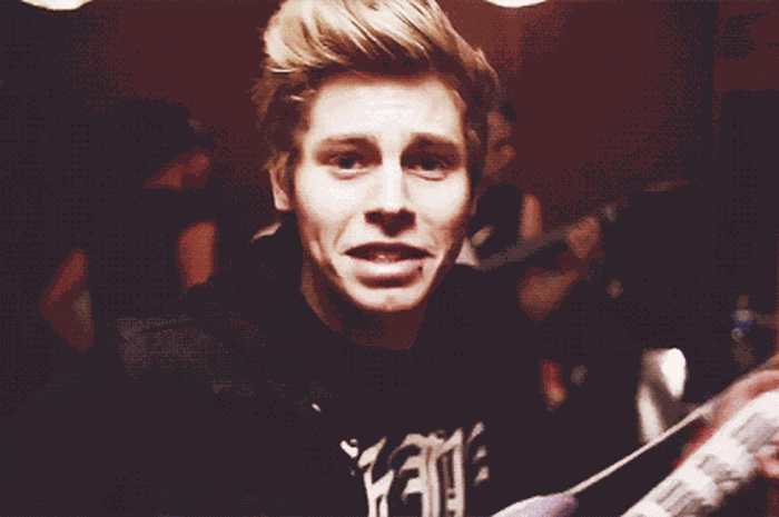 Luke Hemmings '5SOS' : Pengen Bisa Teleport
