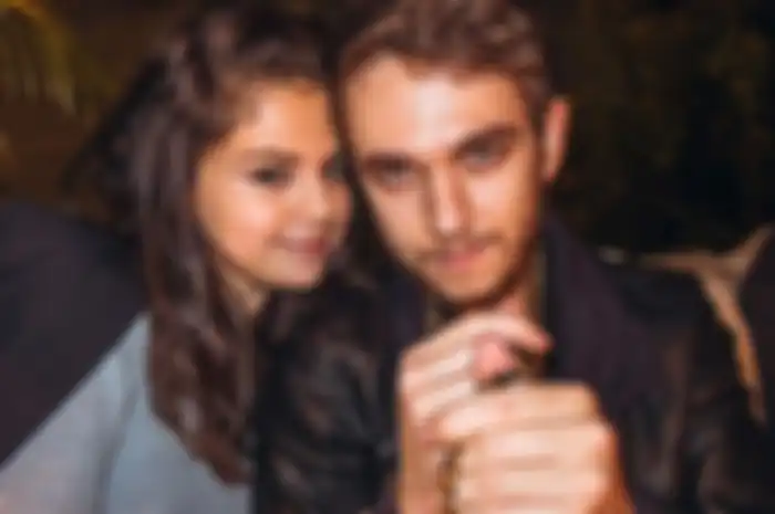 Taylor Swift: Ngasih Nasihat Buat Selena Gomez dan Zedd