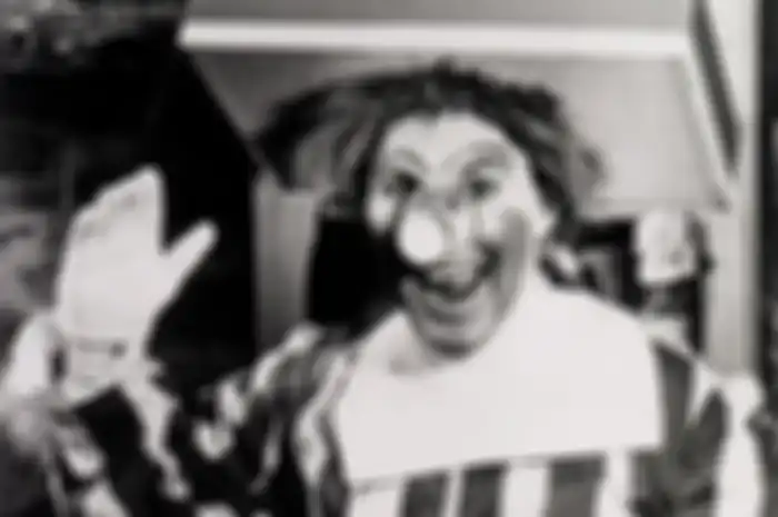 Kostum Ronald McDonald Tahun Ke Tahun