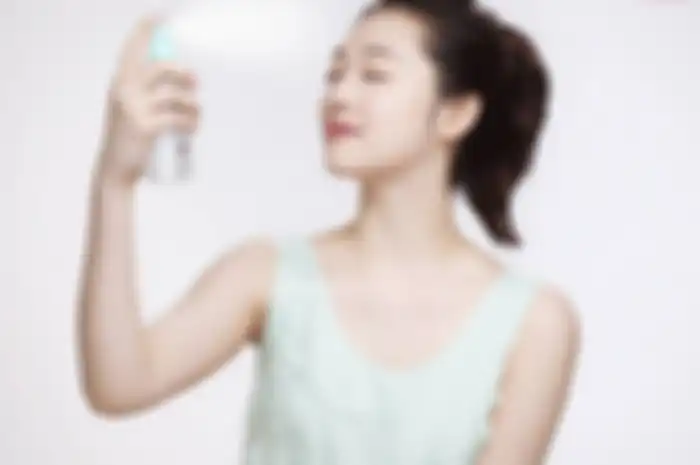 Bikin facial mist mentimun sendiri.