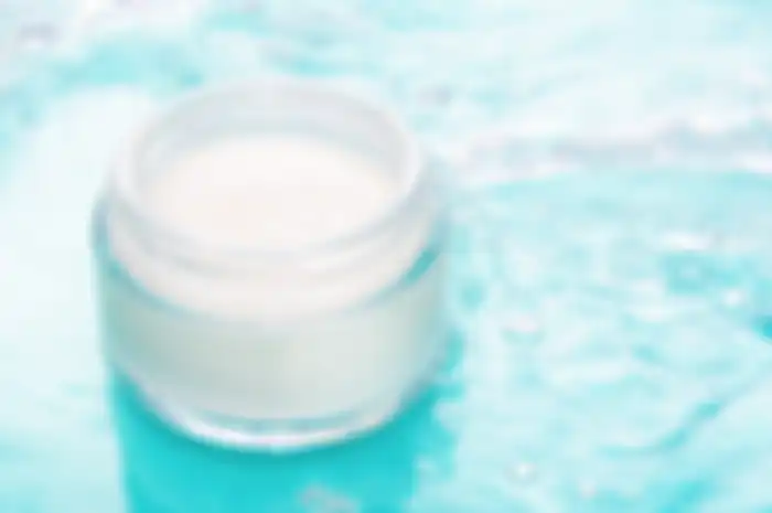 7 Skincare Berbahan Dasar Air yang Bakal Bikin Wajah Lembap Sepanjang Hari