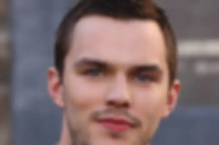 Nicholas Hoult: Pengalaman Paling Memalukan Dan Jawaban Random Lainnya