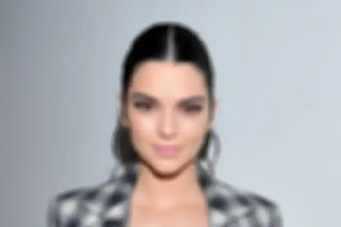 Makeup anti ribet ala Kendall Jenner