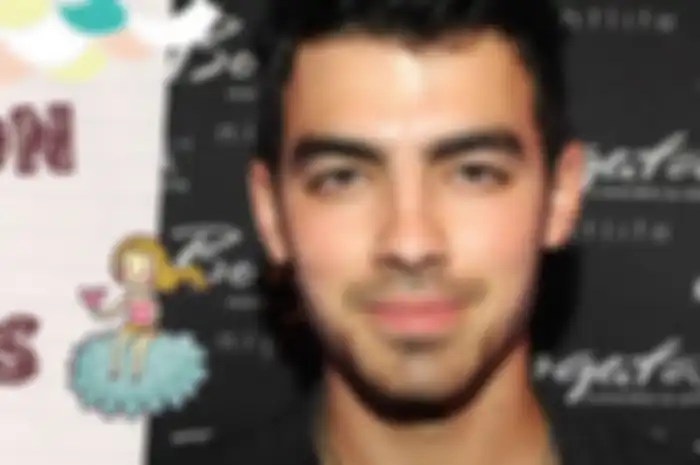 Joe Jonas: Love Lesson