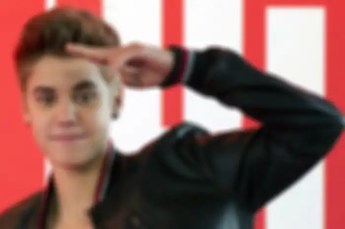 Cutting For Bieber: Kampanye Hoax