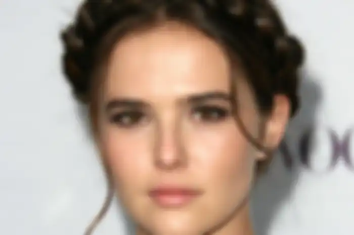Zoey Deutch: Seleb favorit di Twitter