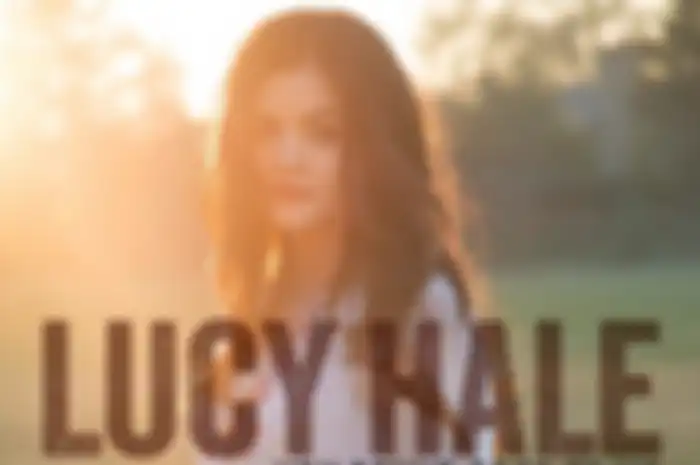 Lucy Hale: Suka 'You Sound Good To Me' Versi Akustik