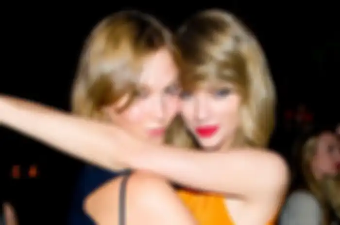 Unggahan Instagram Karlie Kloss bikin fans percaya dia dan Taylor Swift enggak berteman lagi.