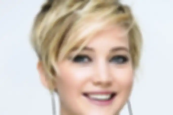 Jennifer Lawrence: Liam Hemsworth atau Josh Hutcehrson?