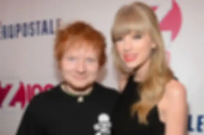 Taylor Swift: Ngomongin 4 Sahabat Tempat Curhat
