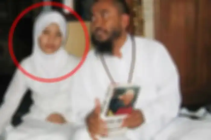 Syekh Puji, Lutfiana Ulfa