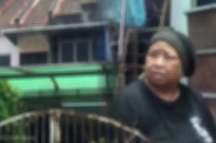 Rumah wanita yang tinggal sendirian selama 17 tahun mengejutkan tetangga