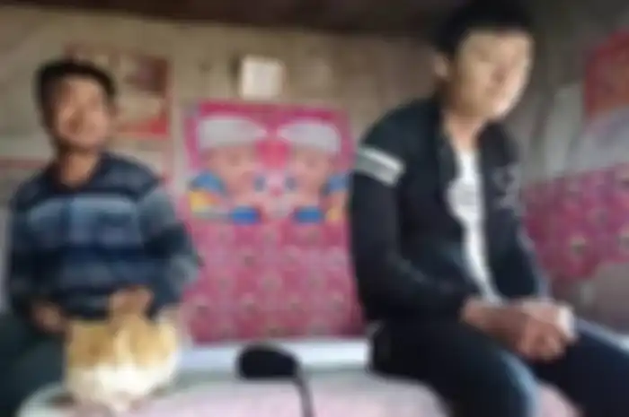 Liu terlihat putus asa dengan nasibnya