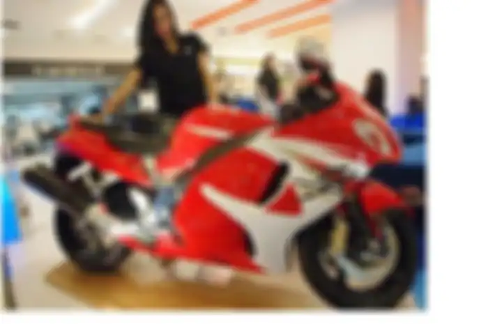 Invasi Big Bike Suzuki di Mall Kelapa Gading