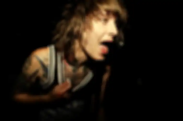 Gitaris Asking Alexandria Benci 30 Seconds To Mars