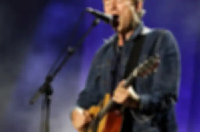 Damon Albarn Rilis Heavy Seas of Love