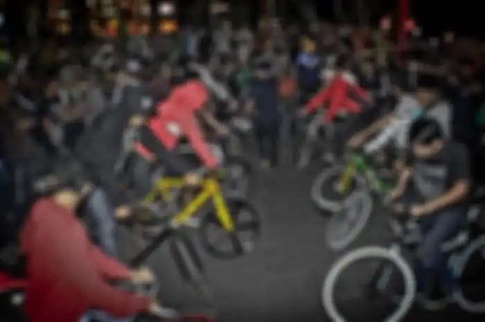 Weekend Roadrunner Pestanya Pengguna Fixed Gear