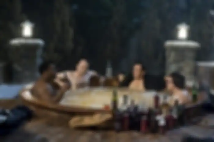 HOT TUB TIME MACHINE MISI MERUBAH NASIB