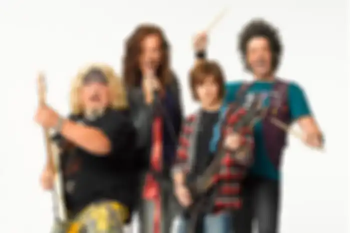 I m In The Band Tayang Perdana April