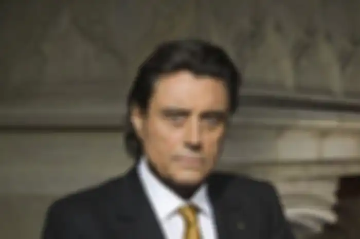 Ian McShane Perankan Blackbeard Di Pirates 4