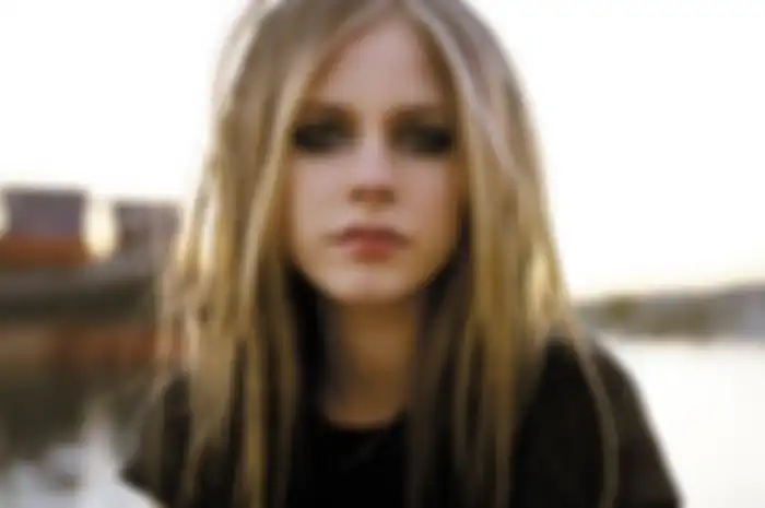 Avril Lavigne Kecelakaan