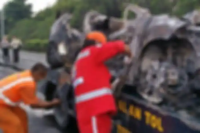 Tabrakan maut di tol Jagorawi