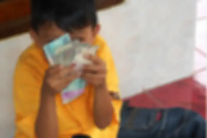Asik dapet uang jajan
