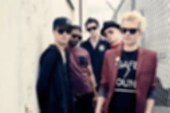 SUM 41 13 Voices