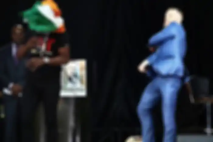 Conor McGregor VS Floyd Mayweather