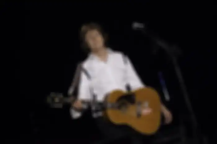 Paul McCartney Main Drum di Album Barunya  Foo Fighter